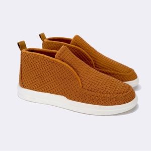 NWOT Lusso Cloud “Cino” Chestnut Waffle unisex M7/W9
